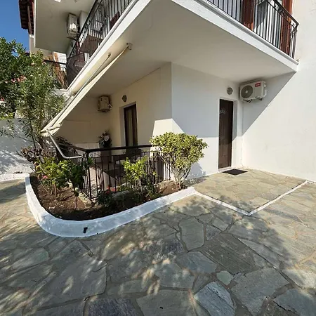 Lily's Apartament Megali Ammos (Skiathos)